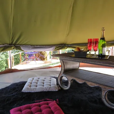 Luxuszelt Tente Confort En Zone Naturelle Et Moyenne Montagne *