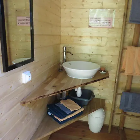 Luxuszelt Tente Confort En Zone Naturelle Et Moyenne Montagne